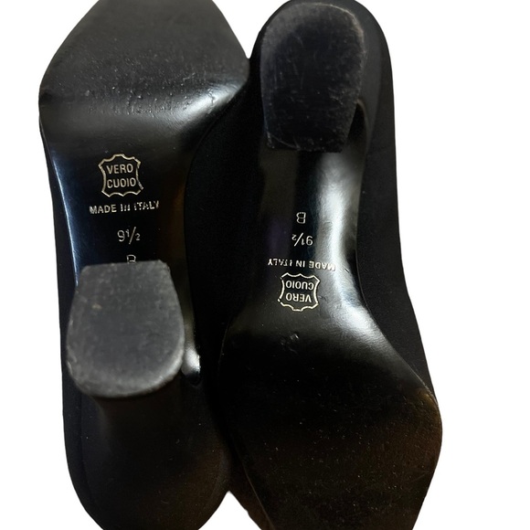 DKNY Vero Cuoio 9 1/2 B women’s black stretchy fabric Italian pumps - Picture 7 of 10